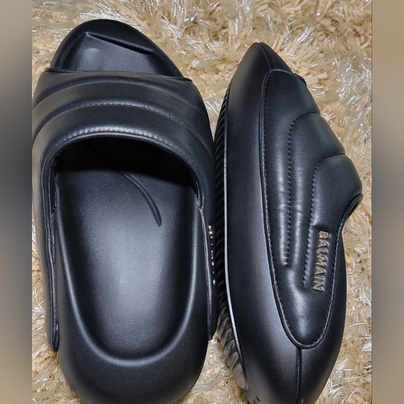 Balmain Quilted Leather Slides - Picture 8 of 9